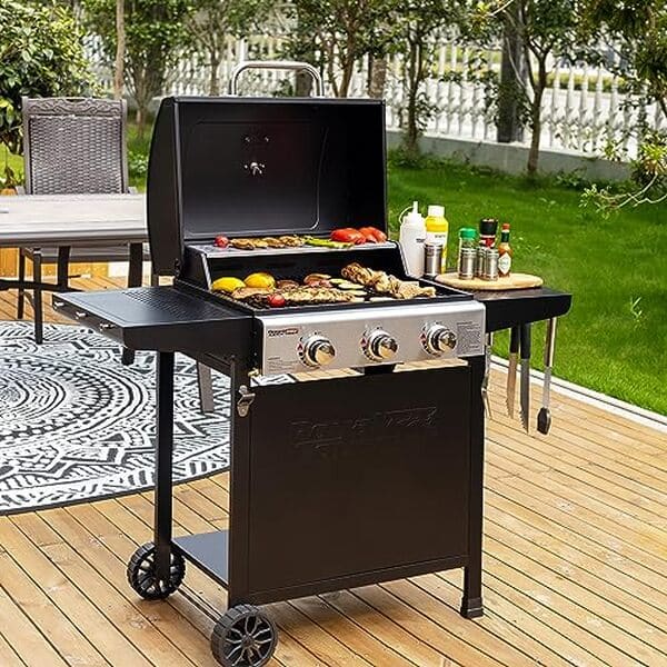 Découvrez notre test complet du barbecue gaz Royal Gourmet 3 brûleurs 9kW : performances, avantages et avis pour bien choisir votre barbecue.