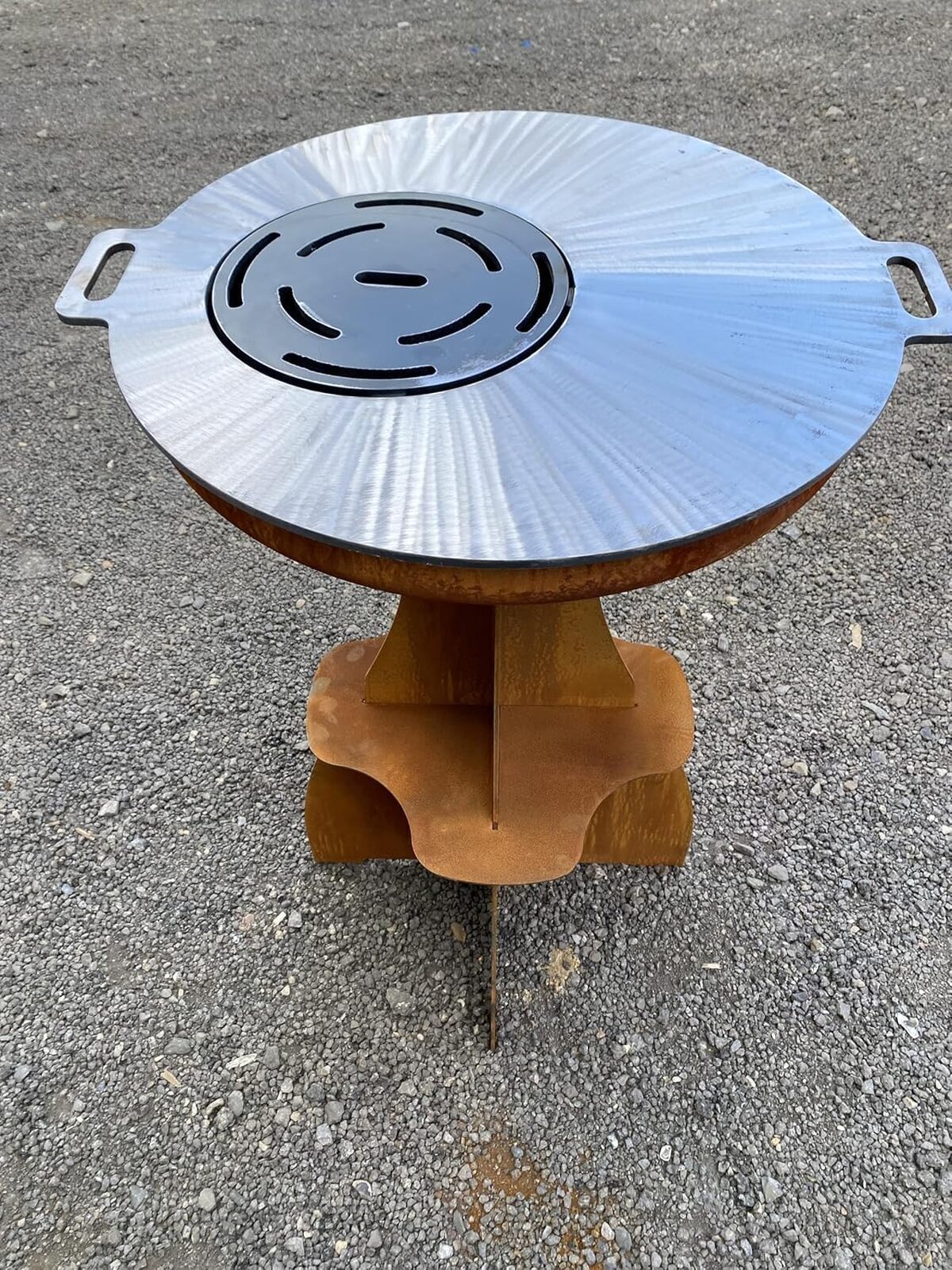 Test du brasero plancha en acier corten : un barbecue performant